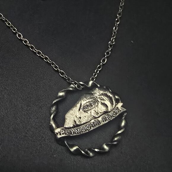 Plymouth Rock Pendant Necklace Silver Tone Vintage Massachusetts Souvenir - Picture 5 of 9